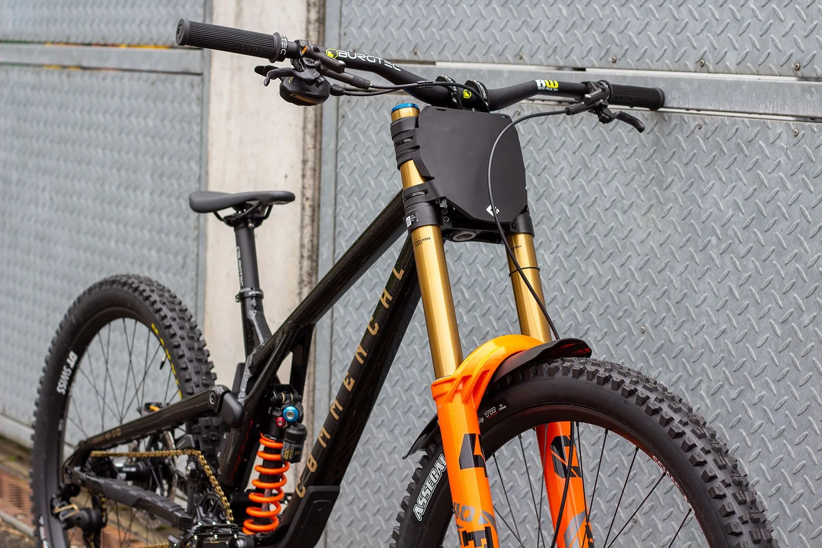 COMMENCAL - V5 SUPREME